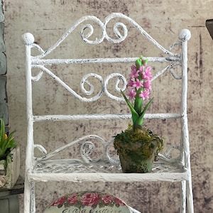 Miniatur Blumen, Hyazinthen 1:12, Frühlingsblumen. Accessoires für ein Puppenhaus. Miniatur Topfpflanzen.