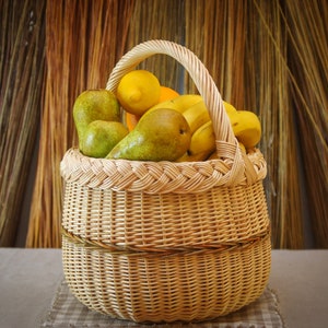 ronde mand, winkelen, rieten, wilg, mand voor eieren, eiermand, picknick, markt, geweven, handgemaakt