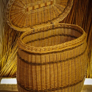 Wäschekorb aus weide geflochten: Landhausstil