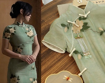 Qipao Dress | Soft Pastel mint green Floral Lotus blossom leaf white Knot Buttons narrow bindings | 1920s 1930s 復古民國風旗袍 中長款 幼綑邊 一字鈕