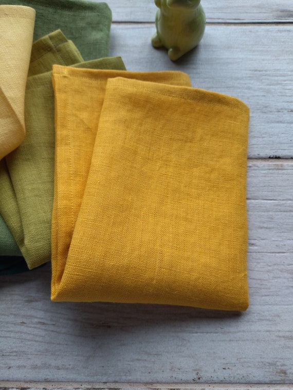 Yellow linen napkins set / Cloth napkins / Custom dinner napkins