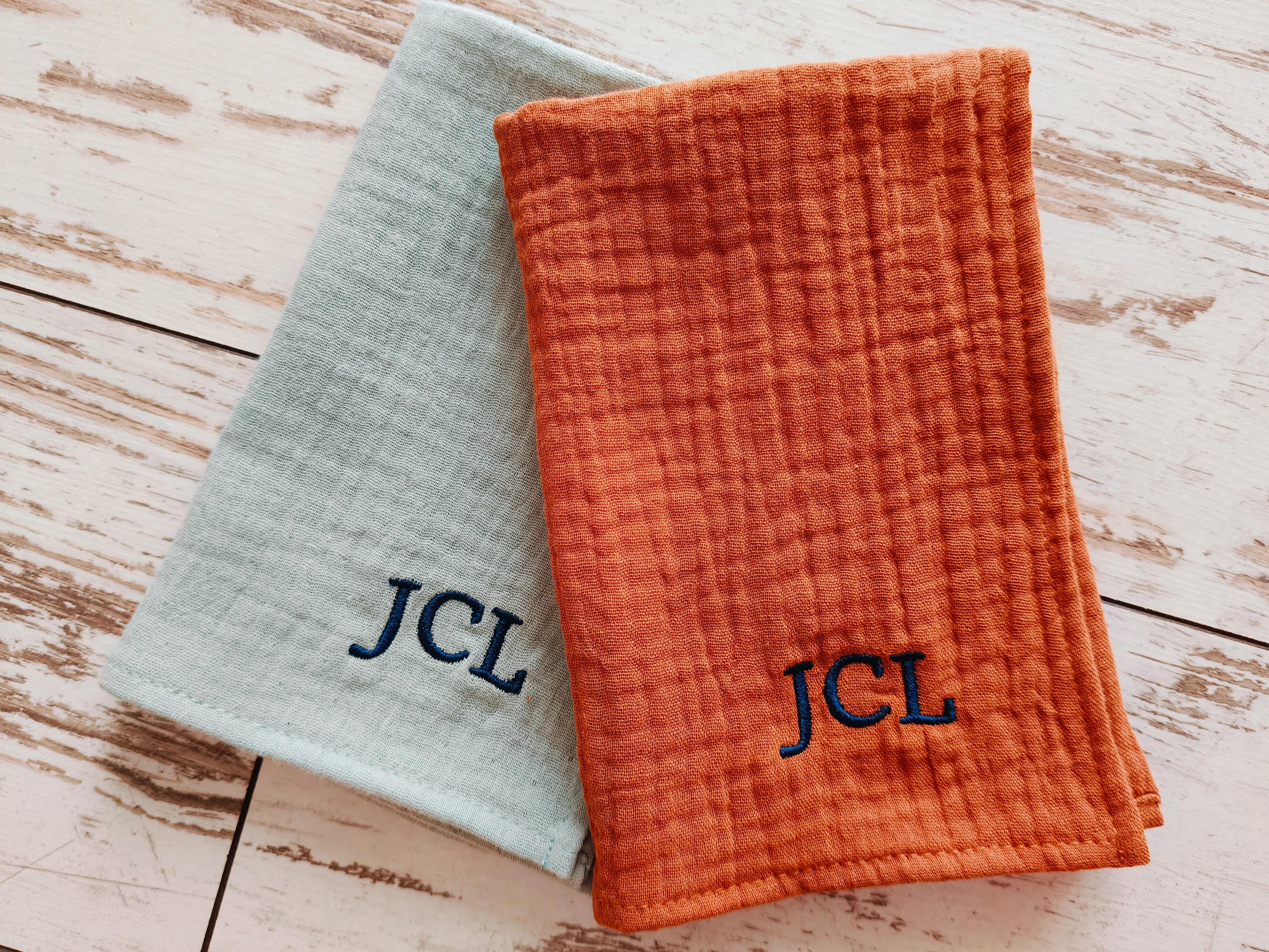 ラブラリー バイ フェイラー】父の日ギフトおすすめハンカチのご紹介🎁戦うマスクマン✨お寿司柄✨レトロ楽器モチーフ✨などなど | ラブラリー バイ  フェイラー | 大丸札幌店公式 SHOP BLOG 24個 16インチ x 16インチ 男性用 ハンカチ 100% ソフトコットン ホワイト ハンカチ バルク 父の日ギフト (24個