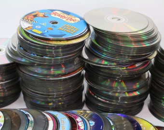 Bundle of Used/ Scratched Cds and Dvds Discs Reflectors for