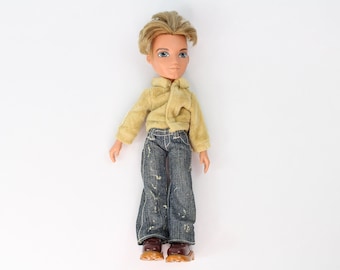 Vintage Bratz Boyz World Tokyo A Go Go Cameron Doll with Clothes and Phone Accessory 2002 MGA