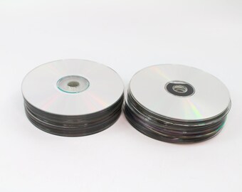Bundle of Used/ Scratched Cds and Dvds Discs Reflectors for