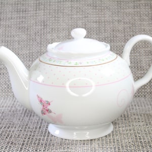 Portmeirion Studio Ceramic Teapot 900ml | White Butterfly Pattern | Vintage Tea Pot | Floral Kitchen Tea Gift
