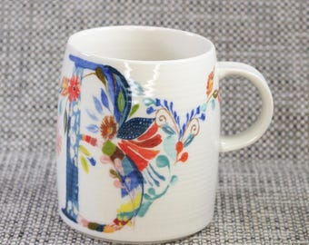 Anthropologie monogram B mok | Starla Halfmann Design | Letter B koffiekopje 400 ml | Cadeau voor haar | Keramische mok met bloemen