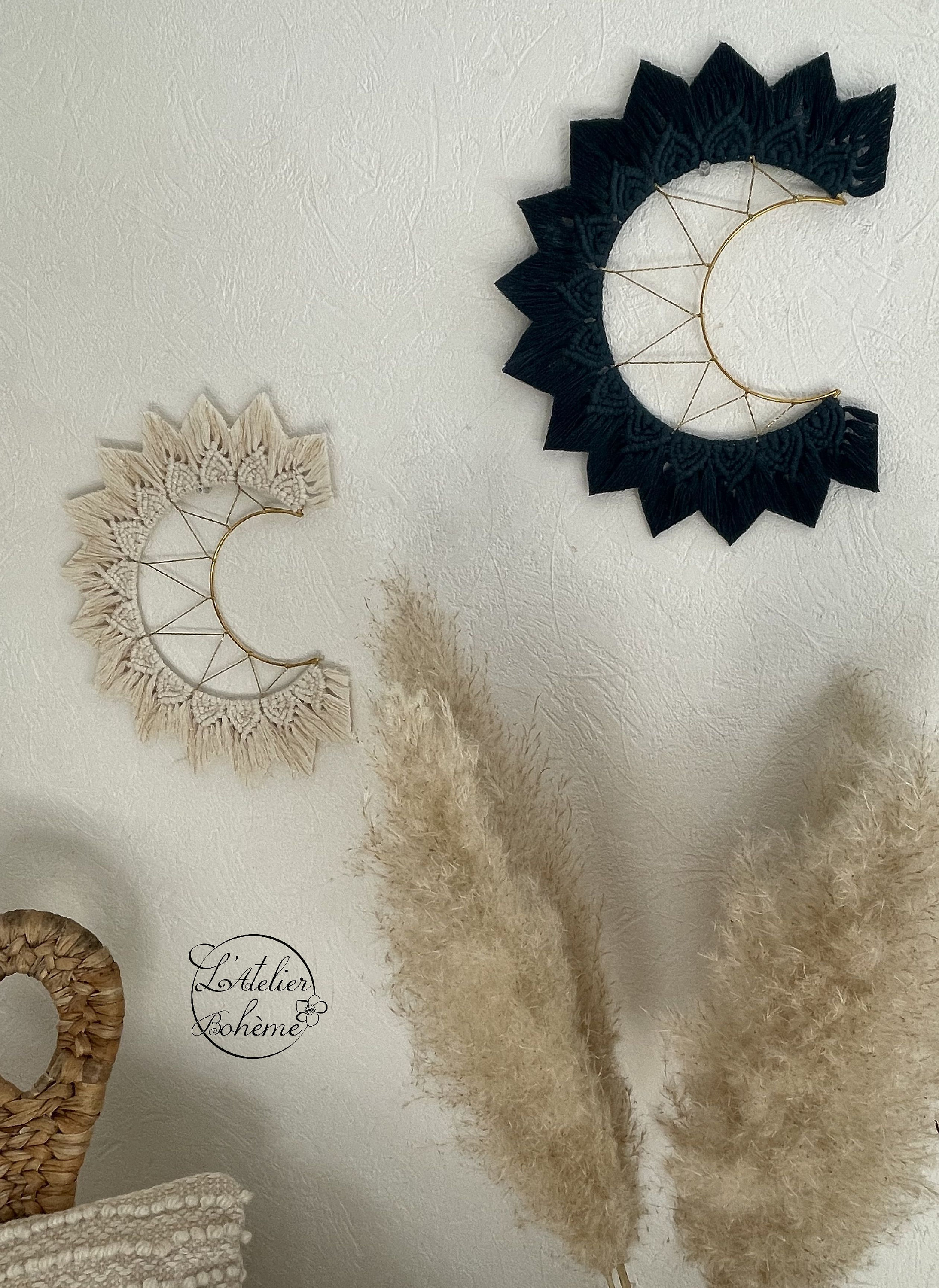 Décor Mural Quartier de Lune en Macramé Style Bohème, Couleur Au Choix