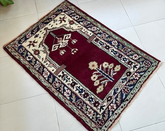 Tappeto da preghiera in lana tessuto a mano: tappeto turco anatolico vintage (2,8 x 4 piedi)