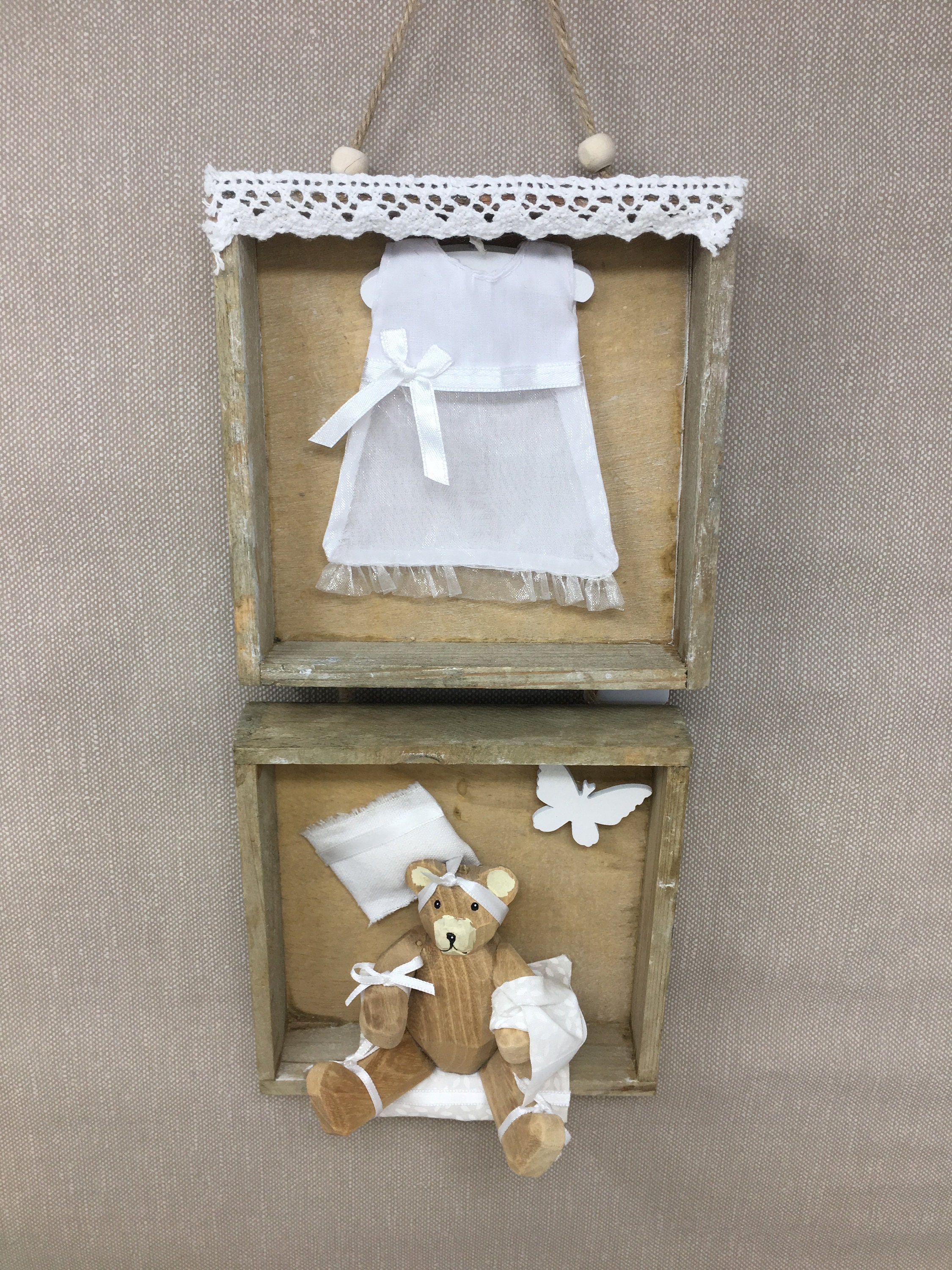 Double Cadre à Suspendre, Robe de Baptême, Ours en Bois, Cérémonie