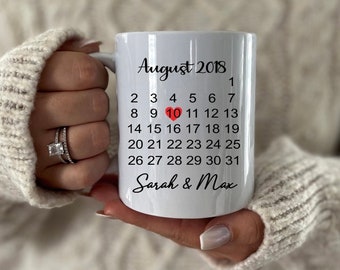 Tasse personalisiert Datum, Kalender, Partnertasse, Valentinstagsgeschenk, Geschenk Partner, Tasse mit Jahrestag Datum, Geschenk Freundin