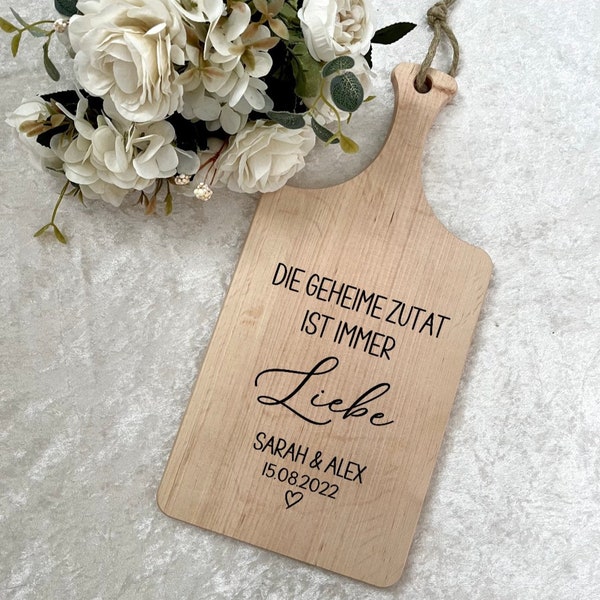 Schneidebrett personalisiert zur Hochzeit, Geheime Zutat ist Liebe, Hochzeitsdatum, graviertes Holzbrett, Geschenk Hochzeit, Brautpaar