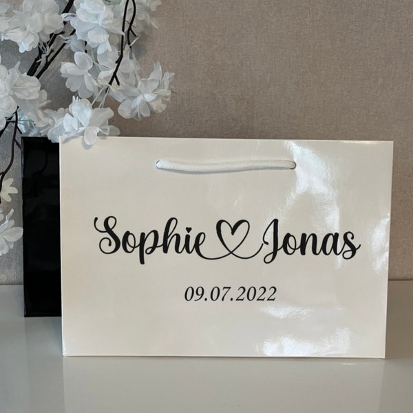 Personalisierte Geschenktüte Hochzeit Brautpaar Geschenktasche mit Namen Herz und Datum Hochzeitsgeschenk Brautpaargeschenk Hochzeitsdatum