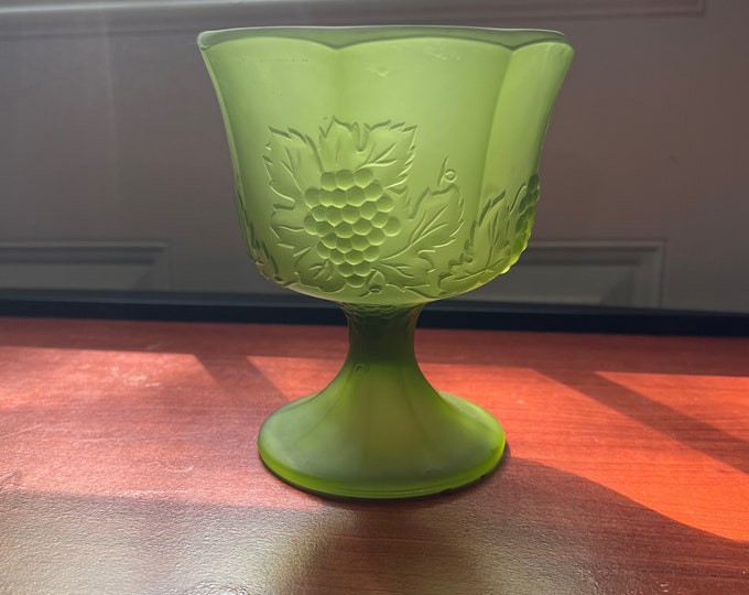 Indiana Glass Frosty Glass Pedestal Bowl,  Olive Avocado Green Grape Compote, Comport, Candy Dish, Giftware