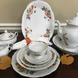 Royal  Kent Fruit Garland Eight Piece Dinnerware Set, Thanksgiving Dinnerware, Housewarming Gift