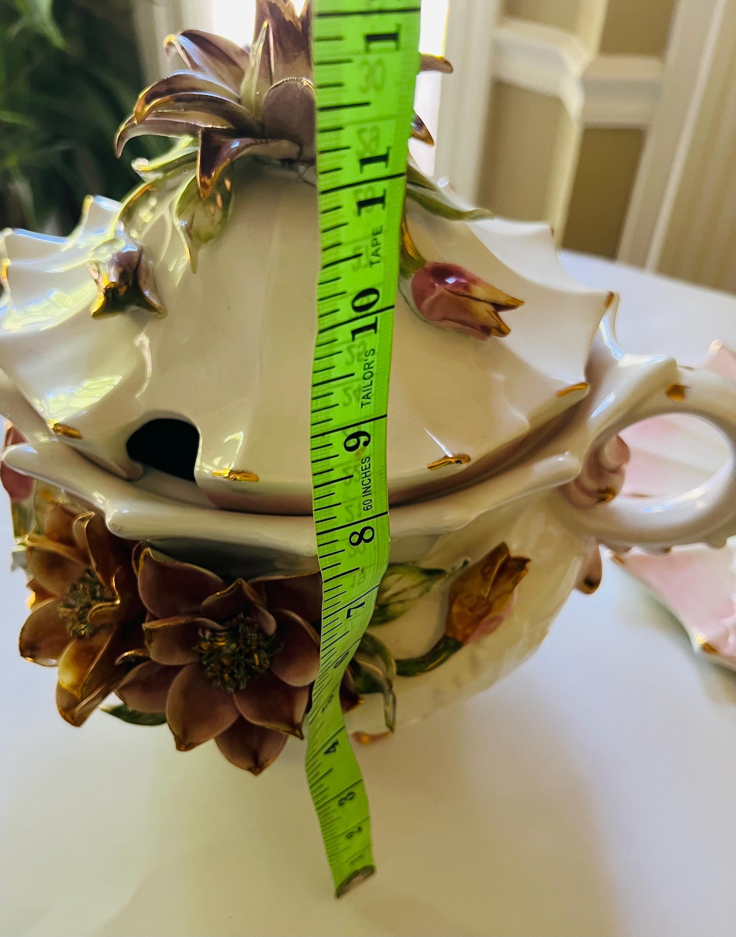 1940s Capodimonte Soup-tureen Made in Italy, Floral Design Soup