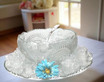 Vintage LE Smith Glass Punch Bowl,  Large Underplate. 29 Cups:  Pinwheel Stars Design