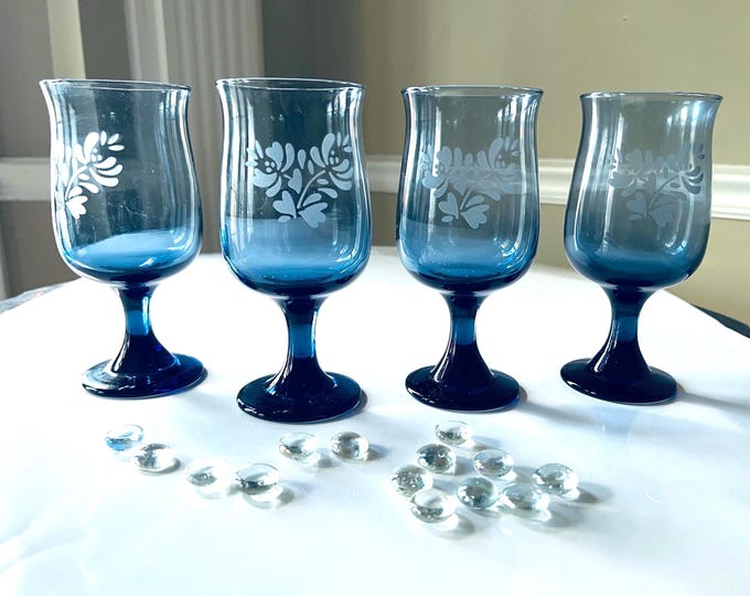 Yorktowne (USA) by PFALTZGRAFF Blue Goblets/ Water Glass, Vintage Blue Wine Glass, Ice Tea Stemware,