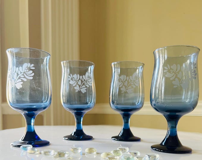 Yorktowne (USA) by PFALTZGRAFF Blue Goblets/ Water Glass, Vintage Blue Wine Glass, Ice Tea Stemware,