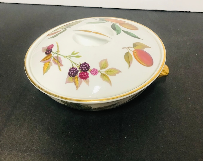 Royal Worcester Covered Dish/Casserole/ Size 4, Shape 22