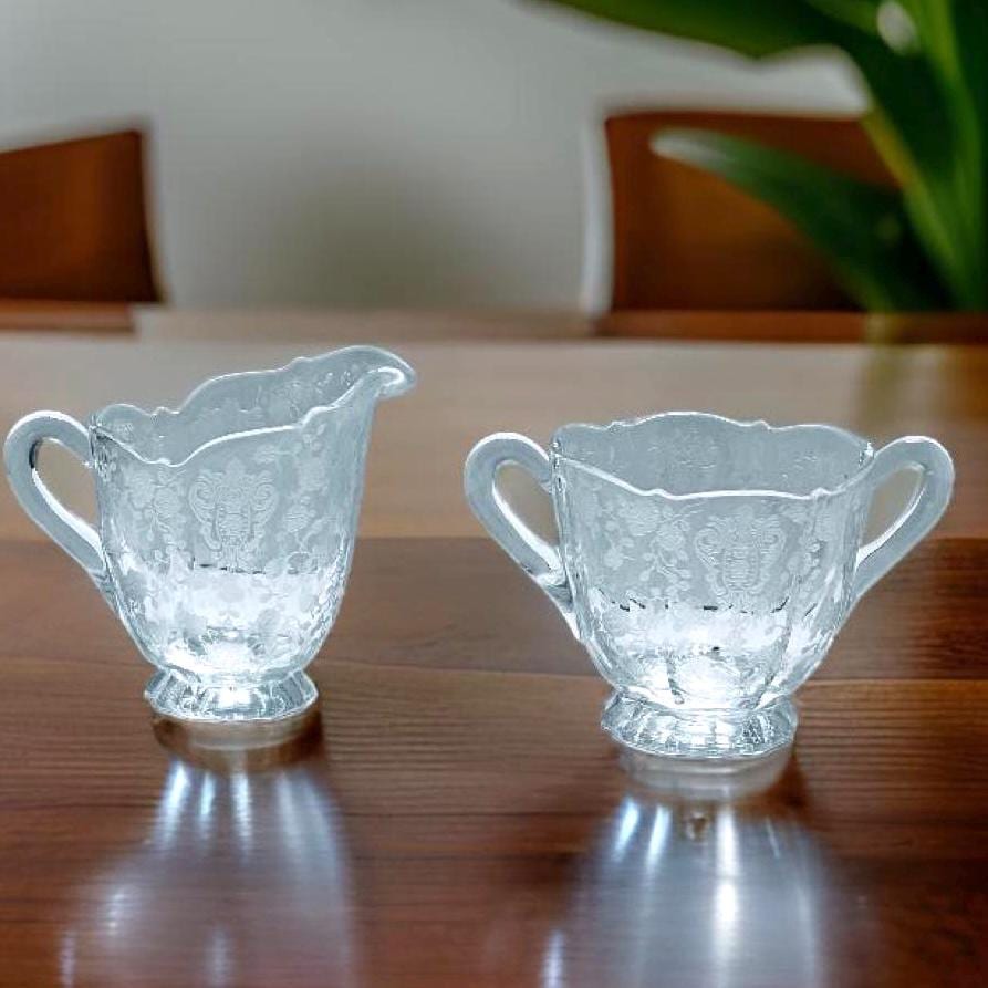 ケンブリッジ ローズポイント ハンドル付きボンボンボウルとボンボン