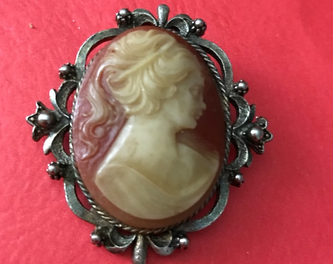 Vintage Bakelite Carved Celluloid Cameo Brooch/ Pendant/ Gift