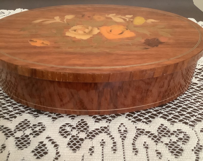 Vintage velvet Lined  Sankyo Music Box/ Jewelry Box  Play’s Lara’s Theme  / Made in Italy Music Box/ Gift for Her