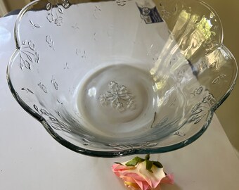Anchor Hocking Savannah Punch Bowl With Cups: Floral Design