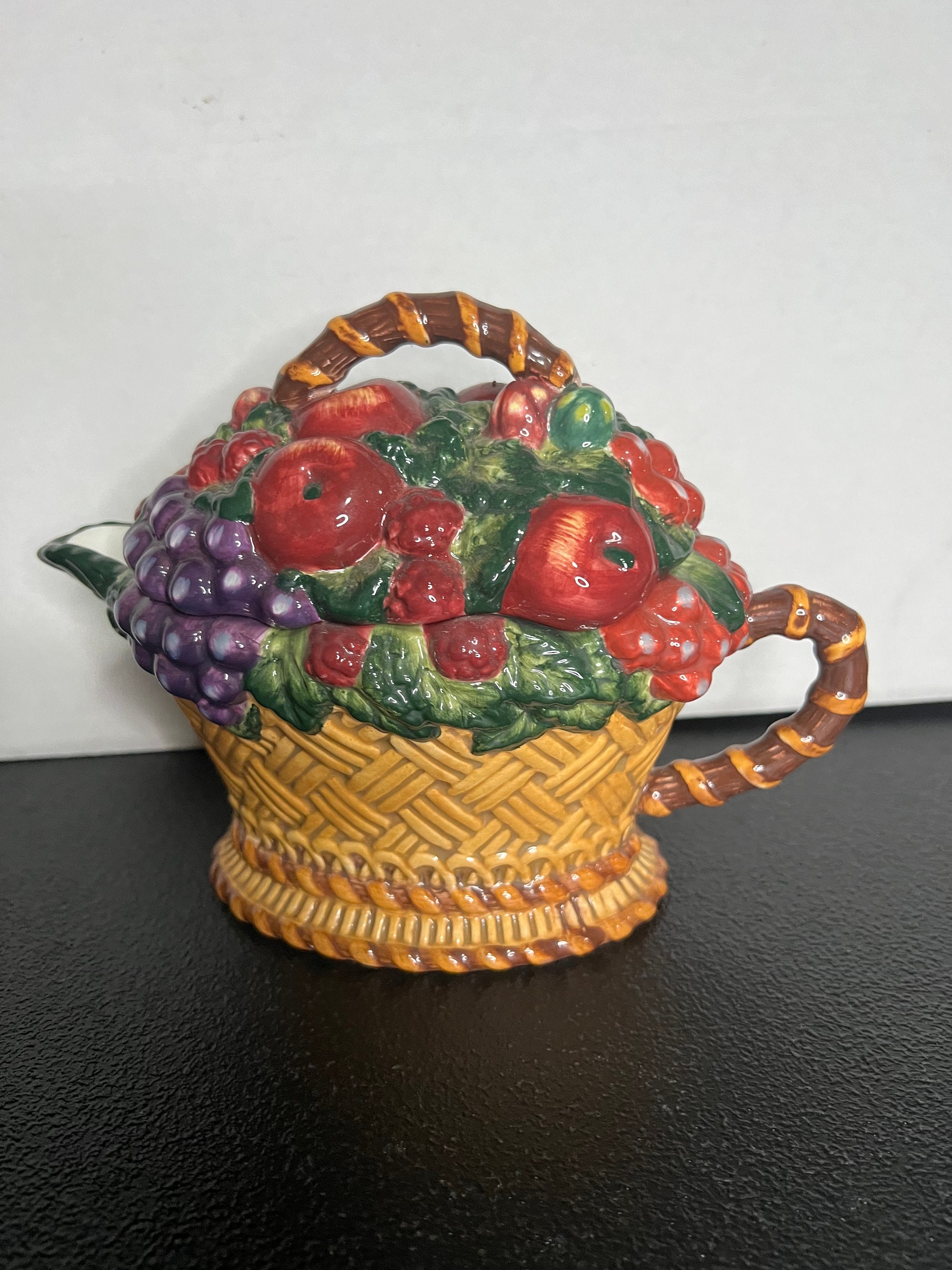 Raymond Waites Fruit Garland Teapot: Cornucopia Basket Weave  display picture 1