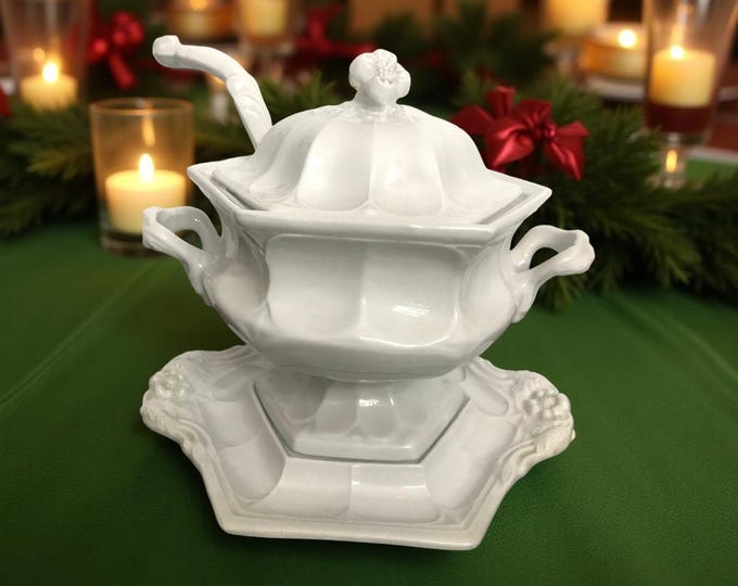 Red-Cliff Ironstone Soup Tureen