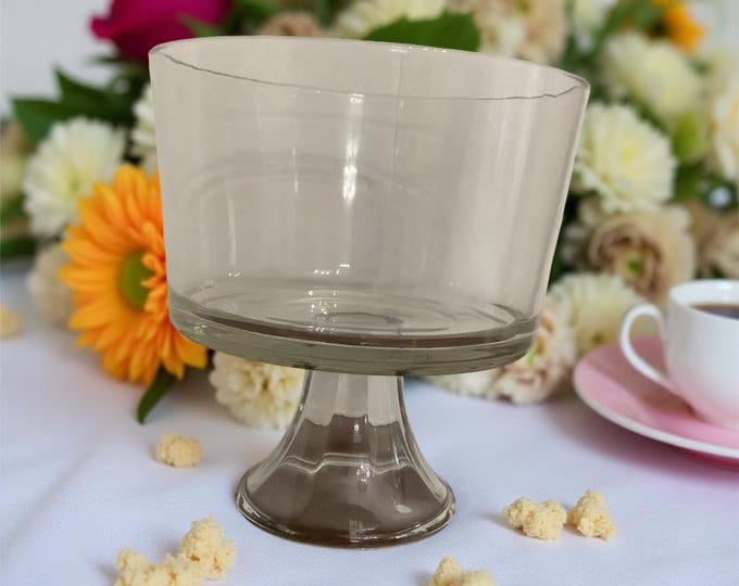 Anchor Hocking Crystal Trifle Bowl: Footed Dessert Display, 2.5 Quart