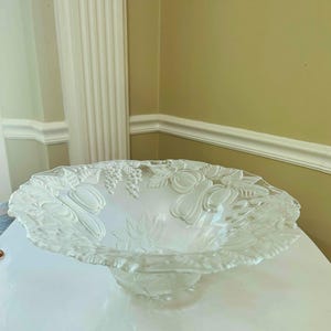 Arabella by Mikasa Large Fruit Motif Bowl, Centerpiece, Giftware