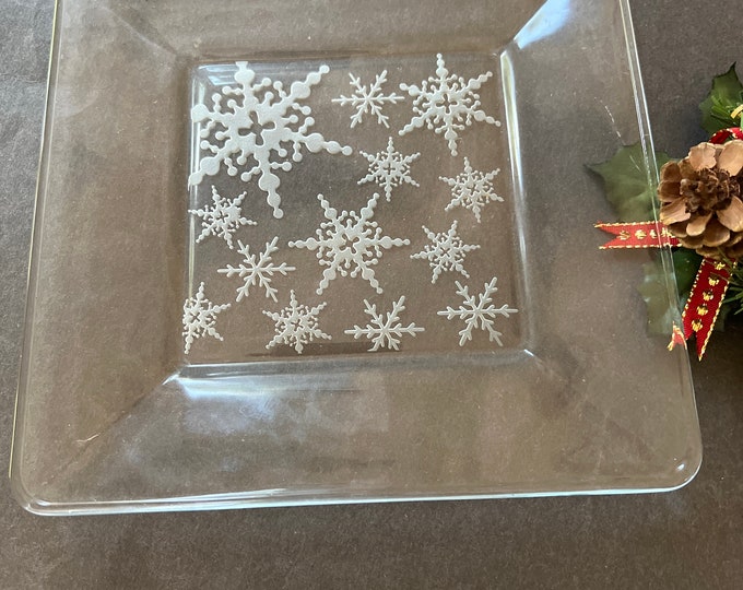 Etched Snowflake Dessert Plates, Square Holiday Snack Plates, Vintage Snowflake Design Dessert Plate