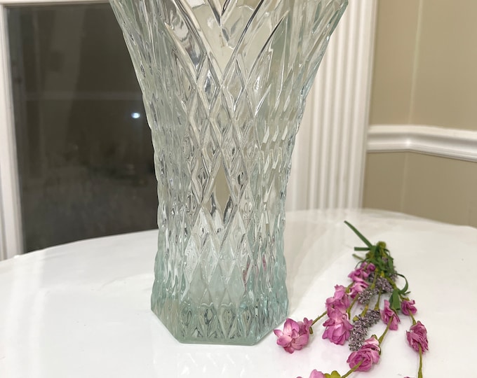 E.O. Brody  Quilted Glass Vase/ Triangle Cut/ V Cut Design Vase