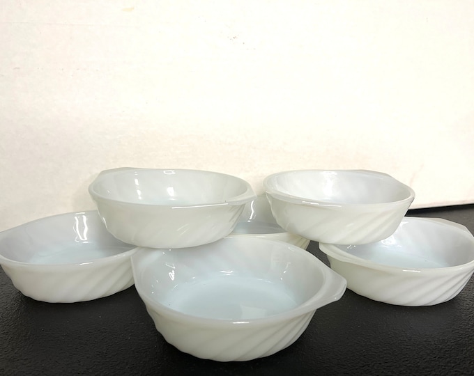 Anchor Hocking Fire King Small White Swirl Casserole Dish/ Individual Serving Bowls
