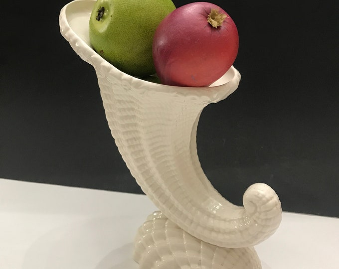 Spode Cornucopia Imperial Fancies Vase/ Horn of Plenty/ Gifted q