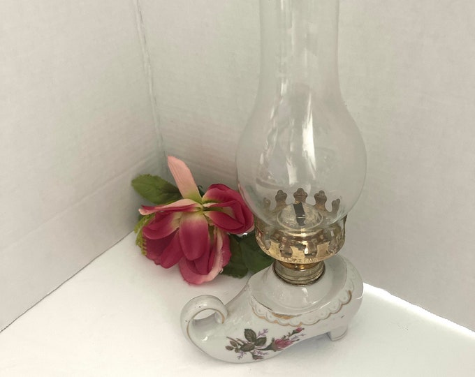 Vintage Mini Oil Lamp in Shape of a Shoe / Clear Chimney Oil Lamp
