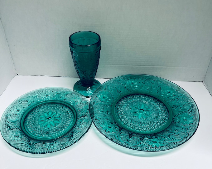 Tiara Sandwich Glass Spruce Green( Collection), Dinner Plates, Salad Plates, and Ice Tea/ Water Tumblers