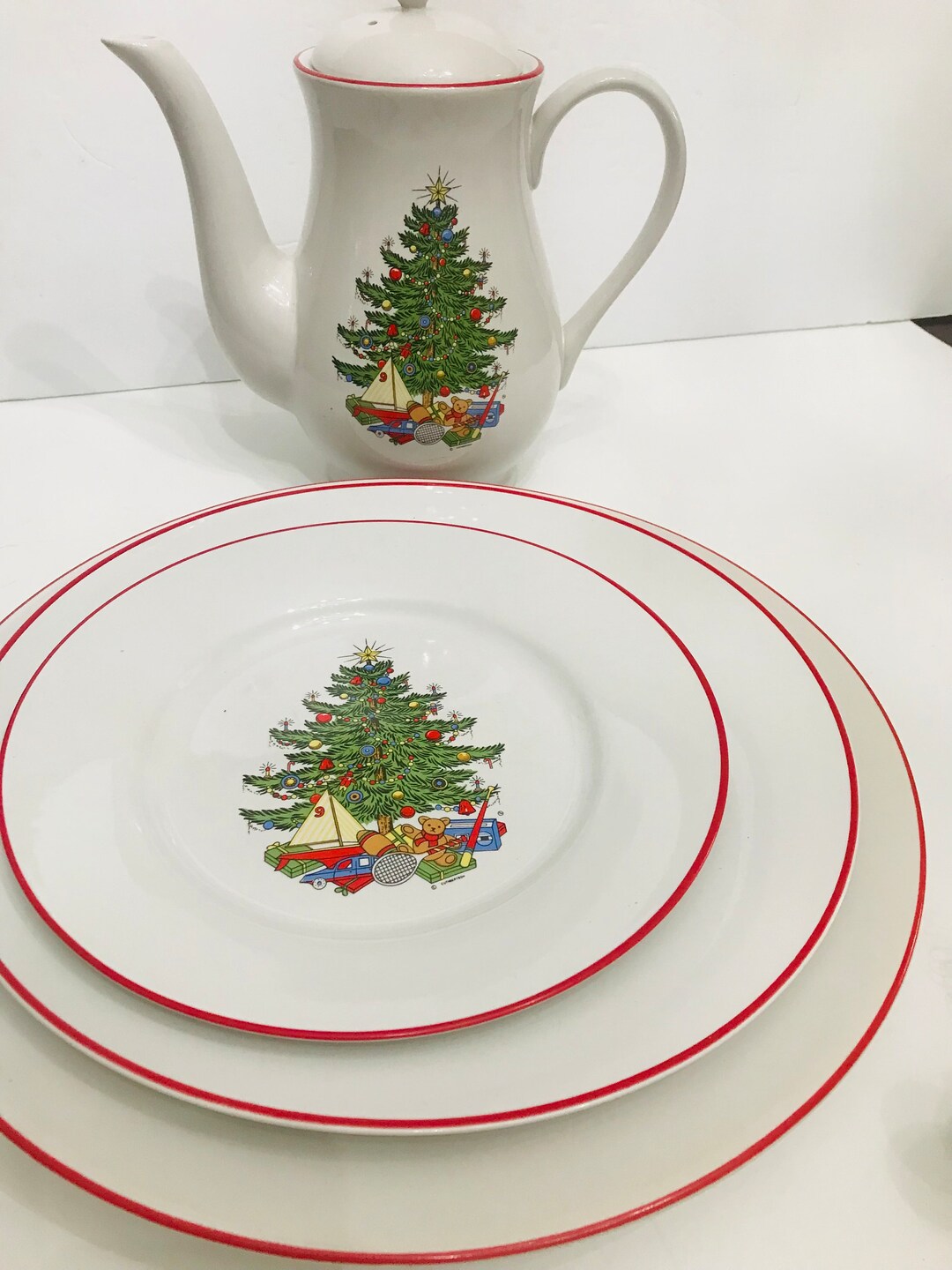 America Christmas Tree Dinnerware, Plates, Cups, Saucers, Bowls