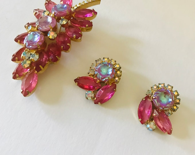 Vintage  JULIANA Leaf Brooch Pink Art Glass Earrings and Brooch/ Gift