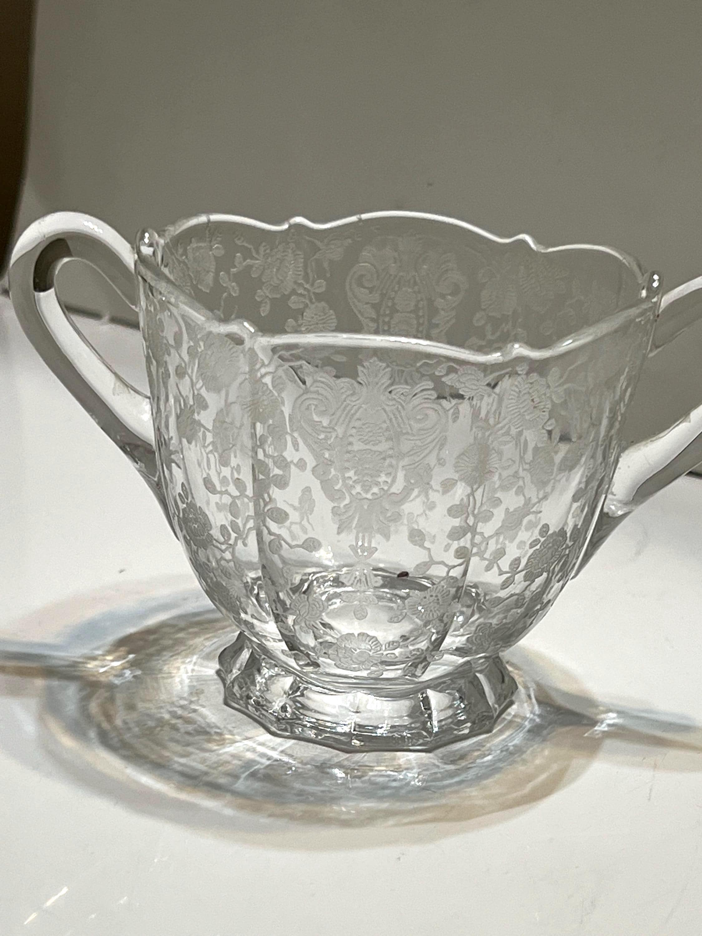 ケンブリッジローズポイントクリスタルクリーマー＆シュガーボウル