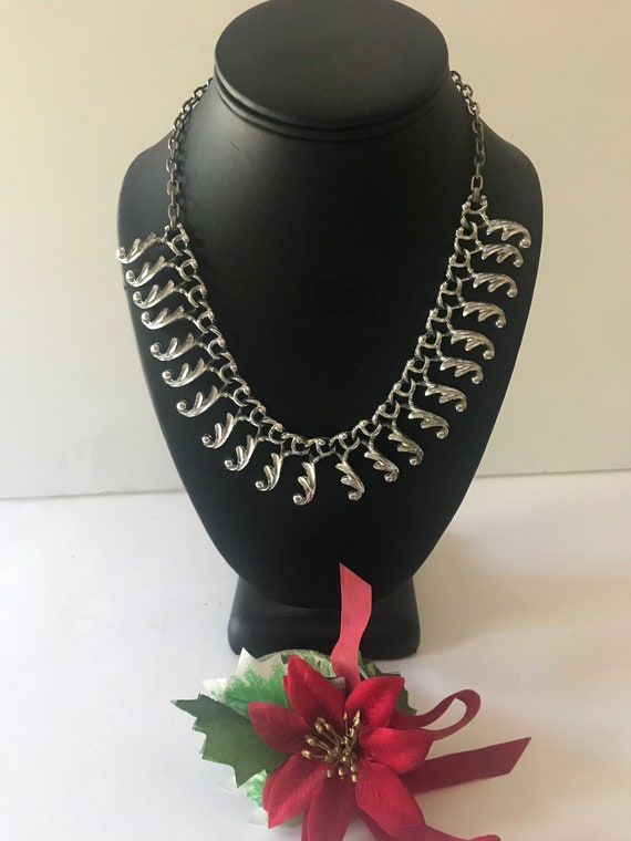Vintage Sarah Coventry Silver Tone Necklace - image 1