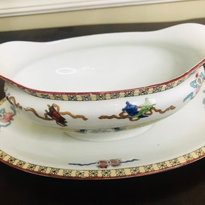 Noritake Gravy/Sauce Boat with Attached Underplate, Ceramic Gravy Boat