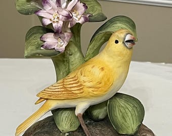 一*鳥様 GADID ANONIEM　STADT/CTIY Andrea Sadek Canary Bird Figurine: Vintage Porcelain With Purple