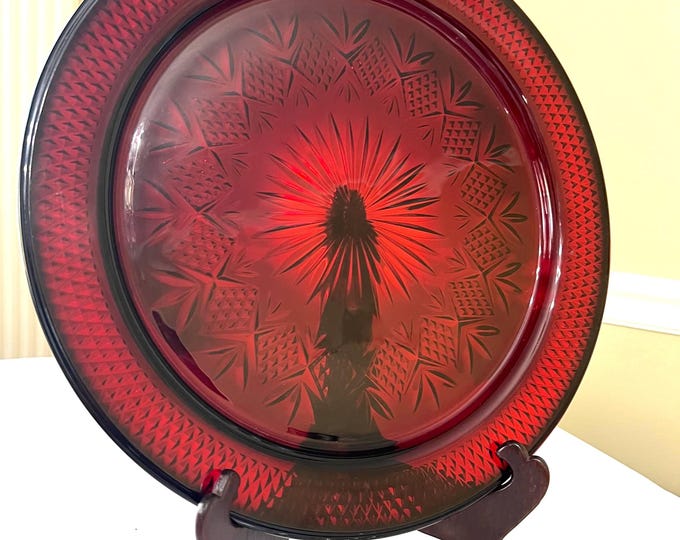Ruby Red Torte Plate Cristal D’Arques Durand
