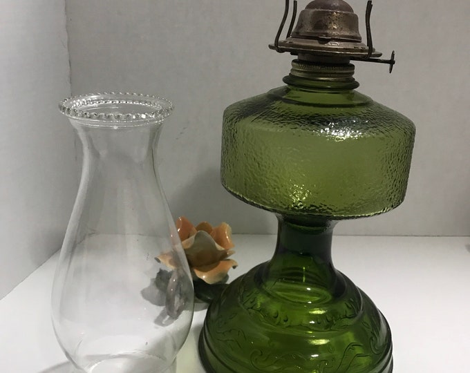 Oil/Kerosene Lamp/Wick/Burner/Tall and Heavy Oil Lamp