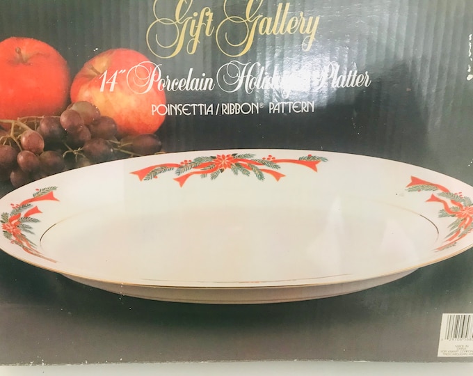 Poinsettia and Ribbon Fairfield 14” Oval Platter