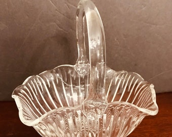 Smith Glass klarer Rüschen Brautkorb: Vintage Geschenk für Mama