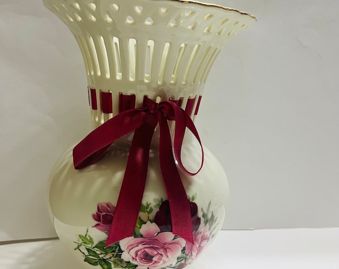Braum Brothers Ceramic Vase,  Formalities Lattice Rose Motif Vase