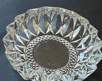 Cendrier vintage KIG Indonesia de 15 cm à facettes en forme de losanges ; Cadeaux de qualité